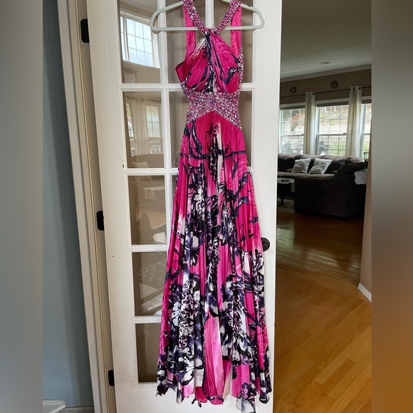 David’s Bridal Sequined Gown-Size 6-Pleated, Halter-Pink, Black,Purple, White - Picture 1 of 13